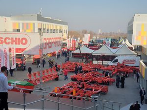 
	Компанія "ЕкоТанк" спільно зі своїм партнерами, приймала участь в 26-ій міжнародній виставці сільськогосподарської техніки, устаткування і матреіалів для виробництва і переробки рослинницької сільгосппродукції.

	&nbsp;

	На стенді були предствалені зразки модульних резервуарів, ємності для розведення риби, пожежні резервуари, великі ємності для питної води, патоки, підземні сталеві резервуари для стічних вод, питної води, ємності для рідких удобеній, КАС.

	&nbsp;

	&nbsp;

	Модульні резервуари ЕкоТанк для води на виставці ЮГ-АГРО.

	
		&nbsp;

